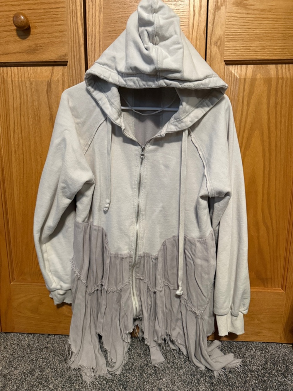 gimmicks by BKE Light Gray Hooded Zip-Up Sweatshirt with Fringe Hem